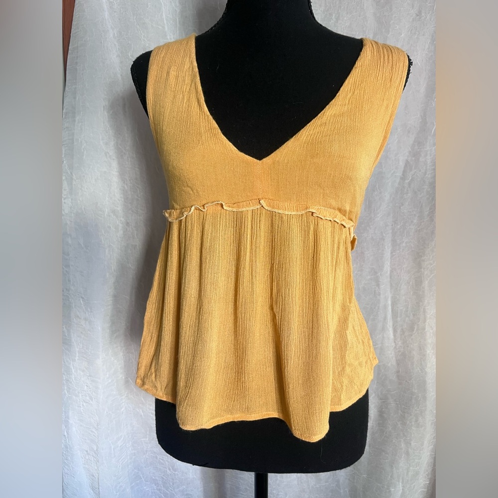 Sadie & Sage yellow casual top